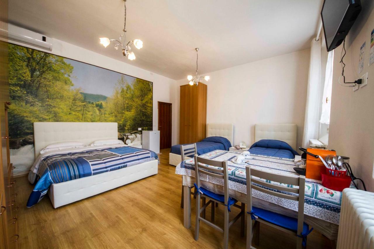 Bed & Breakfast Porta Santi チェゼーナ エクステリア 写真